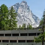 Hellochalet - Cervinia In Out - Industrial Family * Брей-Червінія