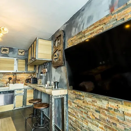 Cervinia In Out - Industrial Family Apartment *