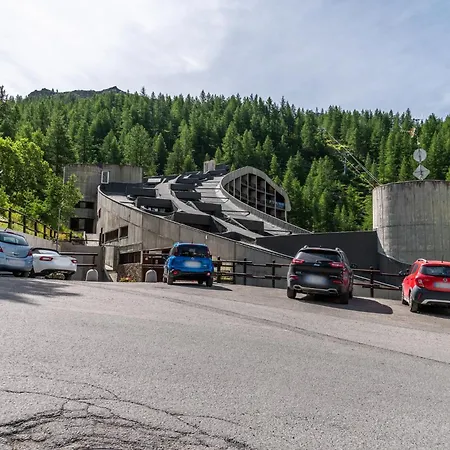 Hellochalet - Cervinia In Out - Industrial Family 布勒伊-切尔维尼亚