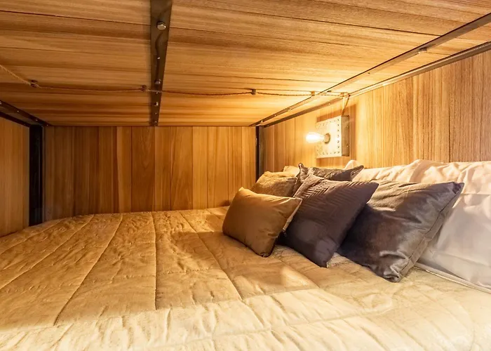 Hellochalet - Cervinia In Out - Industrial Family